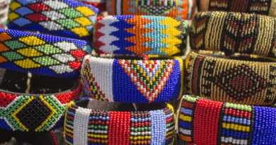 Difaha tsa Setso: Puo e phelang ya boitsebahatso le nalane ya setjhaba