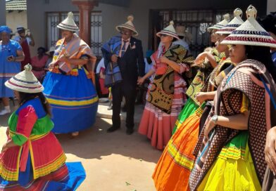 Bokgabane ba diaparo tsa setso sa Basotho le nalane ya tsona