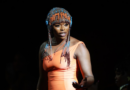 Unathi o kgothaletsa bomme pele ho nako ya lebollo: “Llang, rapelang, le tshepe maikutlo a lona”